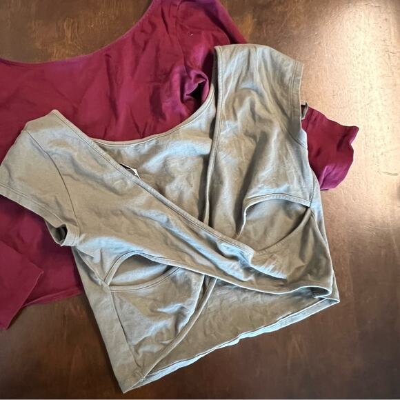 American Eagle Bundle of Two Cross Back Green and Maroon Small - Picture 3 of 10
